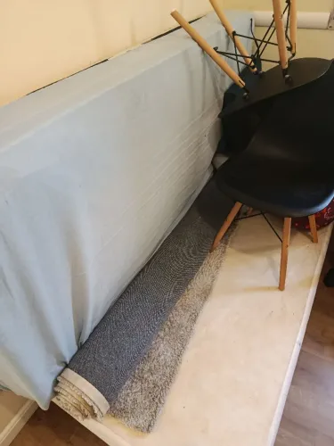 Móveis desapego. Cama de solteiro e cadeira