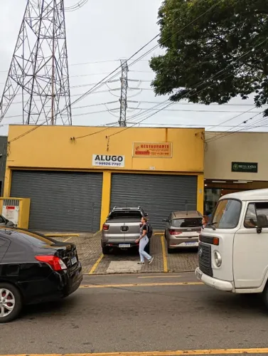 ALUGA-SE IMÓVEIS COMERCIAIS - RIO PEQUENO 78/ 67 metros 