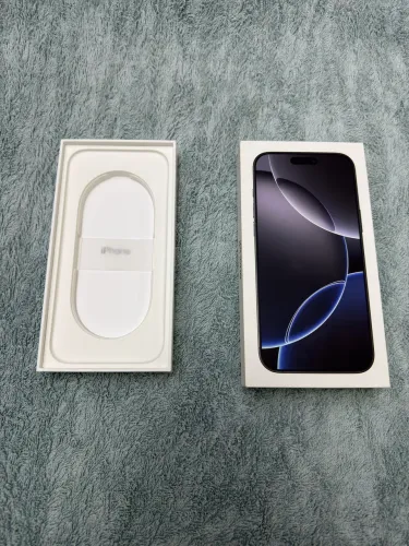 Vendo Só a caixa do IPhone 16 Pro Max