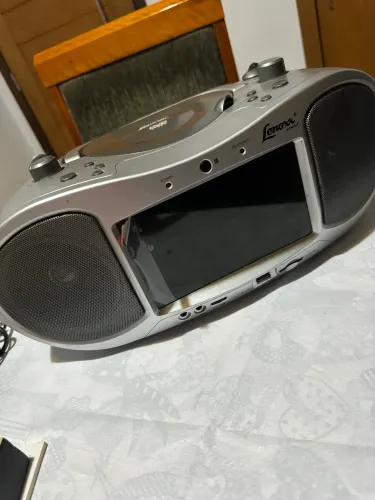 Lenoxx Sound DT-C520, rádio portátil com TV e DVD ( está funcionando )