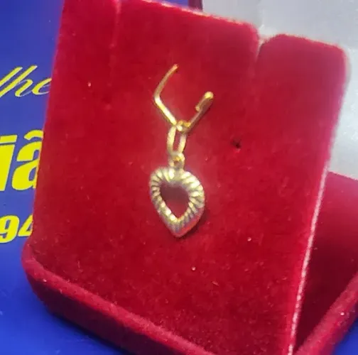 Pingente Coração Ouro 18 Kilates Peso 0.25 Gramas 11 mm