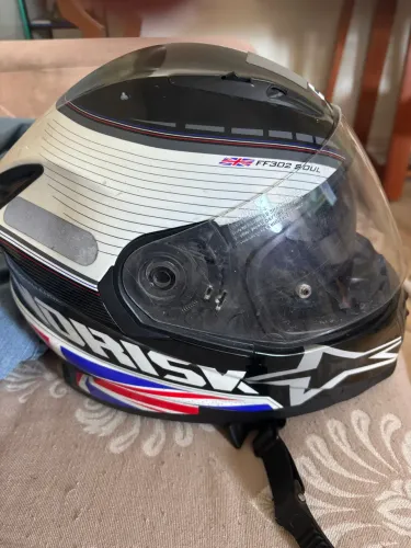 Capacete