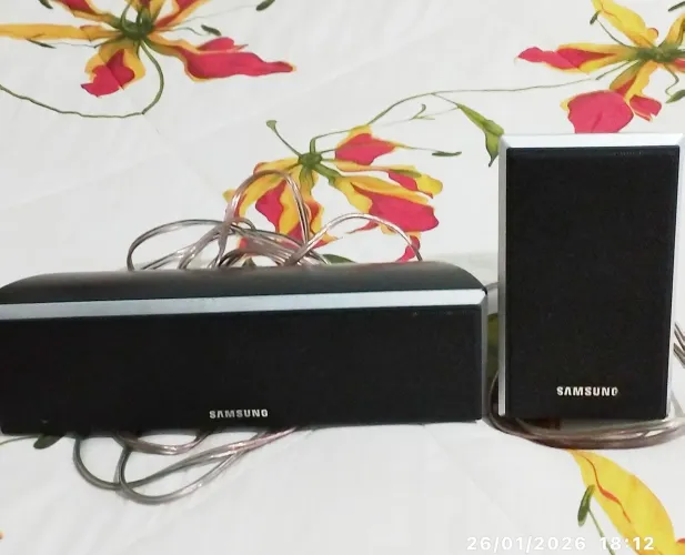 Vendo duas caixas de som para Home Theater Samsung