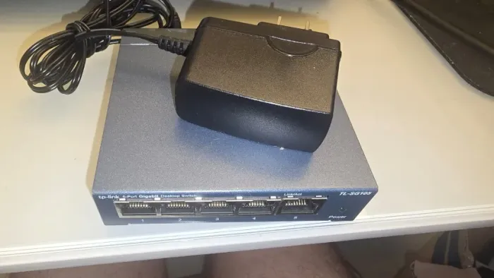 Switch Desktop TP-Link TL-SG105 Gigabit 5 Portas