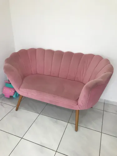 Sofá/ namoradeira/ poltrona