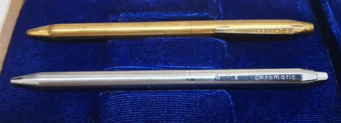 Conjunto de Canetas Vintage Chromatic Double-Twist USA - Anos 60/70