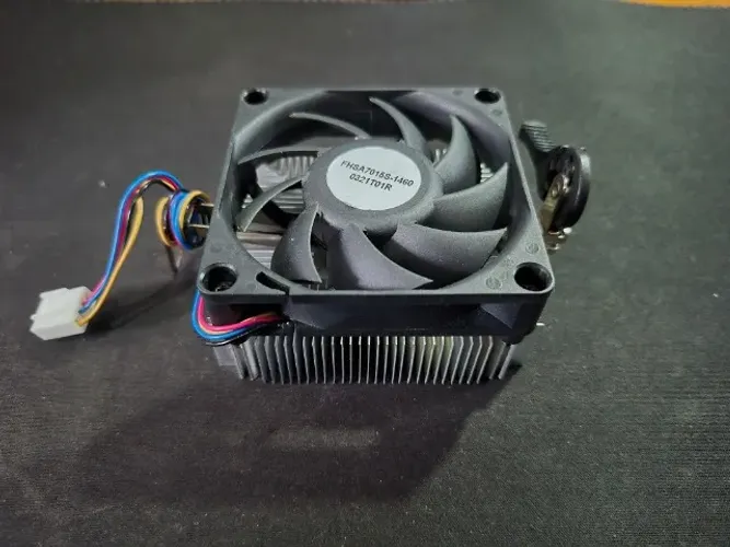 Cooler AMD AM4 AM3 AM2 FM2 FHSA7015S-1460 4 Pinos