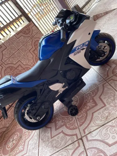 Moto infantil elétrica
