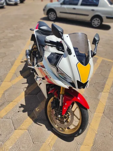 Yamaha YZF-R3 World GP 60th Anniversary Edition (2022/2023) - Totalmente Revisada
