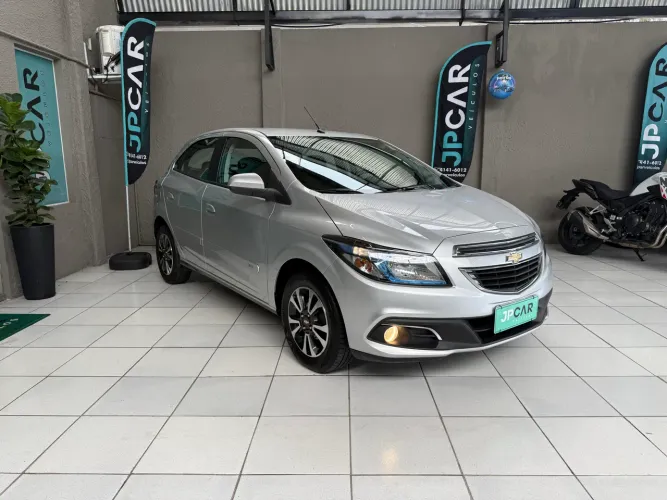 Chevrolet Onix Hatch LTZ 1.4 8V Flex Power Aut. 4P 2015