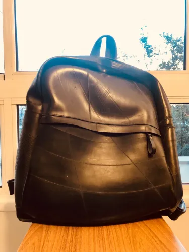 Eco Mochila Sustentável de Pneu de Carro