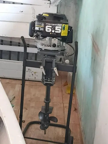 Canoa de fibra 5mts com motor e carretilha