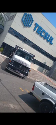 CAMINHÃO TRABALHANDO VENDE-SE