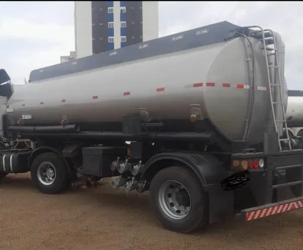 Vendo carreta tanque combustível