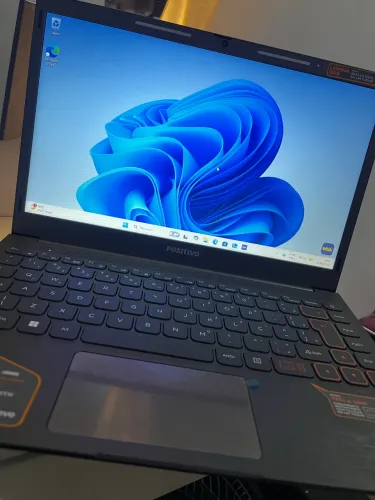 Notebook- Positivo