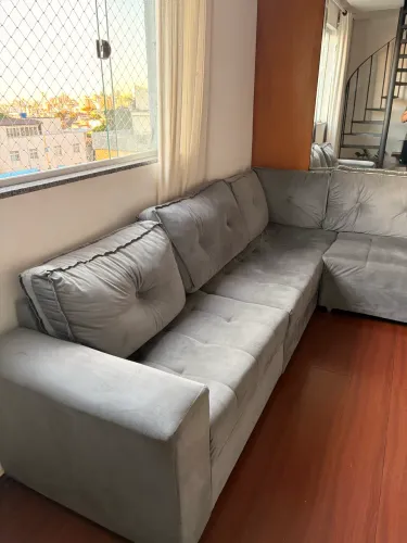 Sofá em L