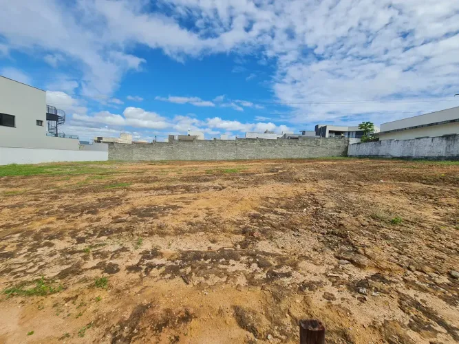 Lote no Residencial Monte Carlo em Parque das Nações - Parnamirim - RN