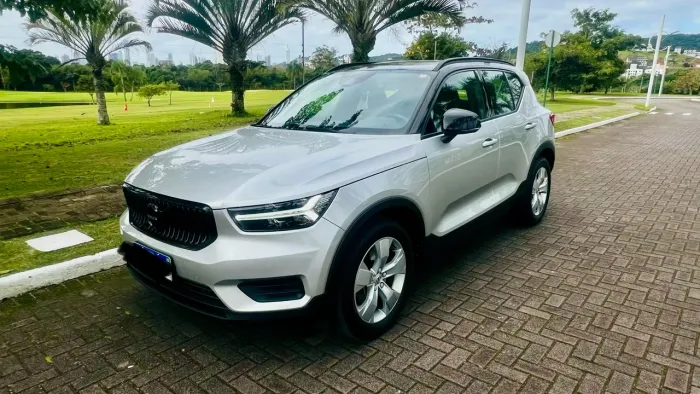 Volvo XC40 T-4 2.0 190cv FWD 2019