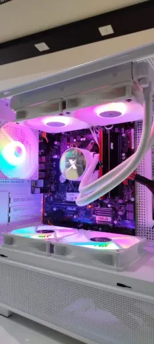 Pc Gamer Ryzen 5 5500 RX 7600 16gb ram Ssd 512gb