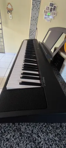 Piano elétrico Yamaha np 30 bem novo 