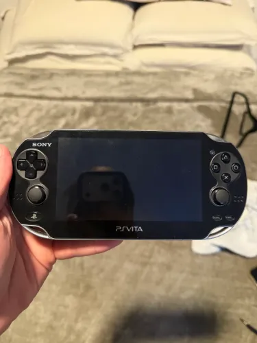 PsVITA Desbloqueado + cartão SD ORIGINAL 32gb Sony