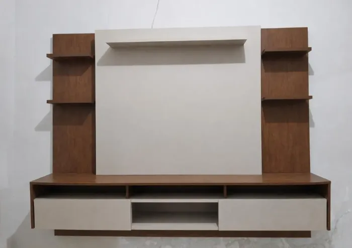 Painel de Televisão Conservado