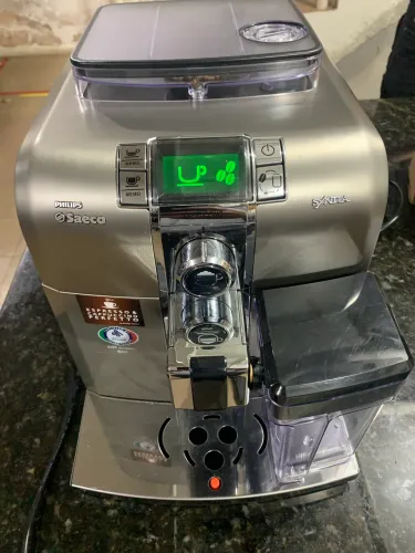Máquina de Café Saeco Syntia Cappuccino 110w