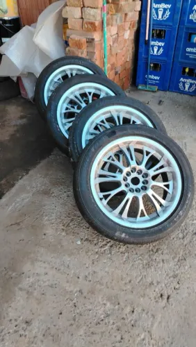 Vendo ou troco por carretinha, valor 2000, contato * reais