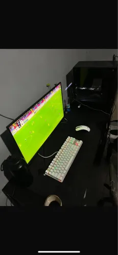 VENDO PC GAMER AVALIO TROCA NO IPHONE 15