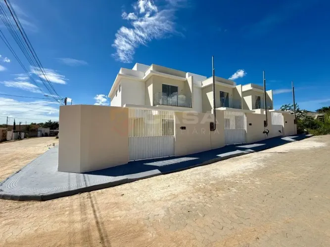 Casa Duplex Nova de 2 Quartos com Suíte no Residencial Centro da Serra