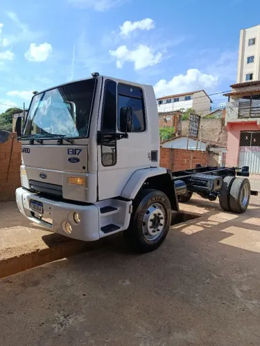 Ford Cargo 1317 Ano 2010