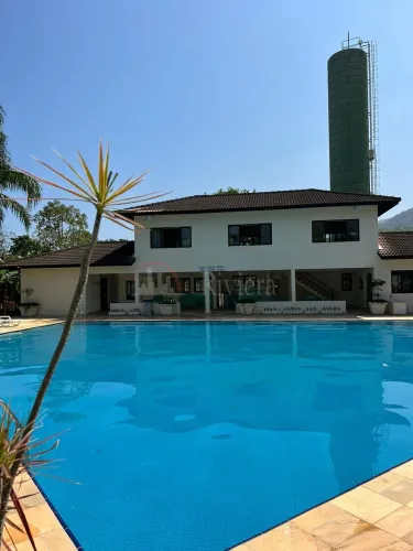 Casa a Venda em Condominio Fechado em Maresias, a 150 metros da Praia