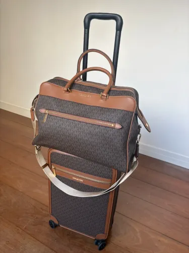 Conjunto Mala e Bolsa Michel Kors