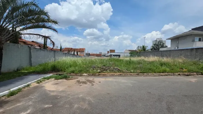Lote 420,00m² (Escorrido pro fundo) Jardim Atlantico