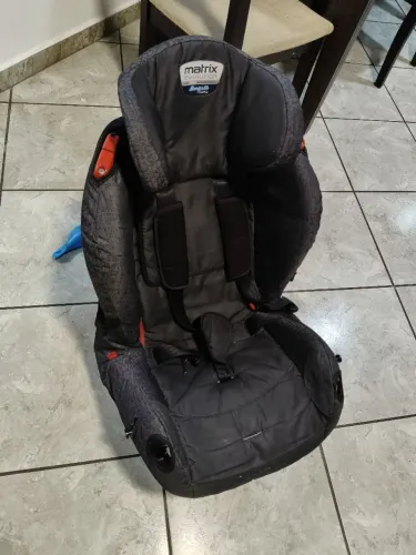 Cadeirinha para criança..