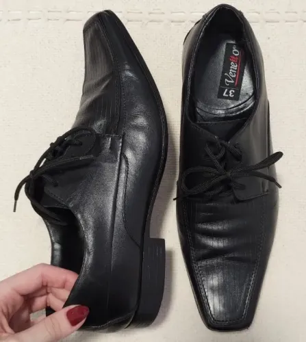 Sapato Social de Couro Masculino Bico Fino n. 37