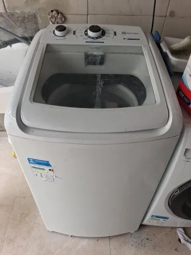Maquina de lavar 9kg eltroluxe usada em bom estado