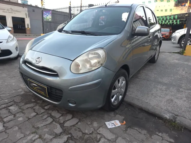 Nissan March SV 1.6 16V Flex Fuel 2013