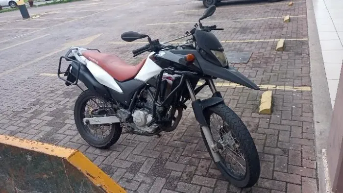 Xre 300 2015