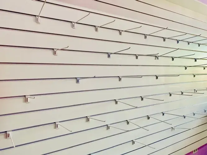 Canaletado branco em MDF 2,80 x 1,85