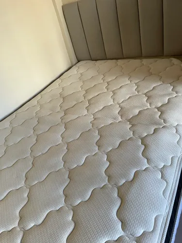 Cama Box muitoooo macia