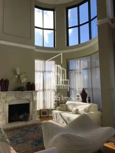 Luxuosa cobertura de 4 quartos com 3 suítes e 618m² em Moema, São Paulo-SP - Oportunidade