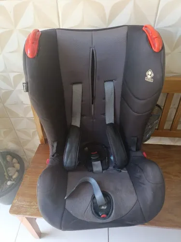 vendo uma cadeirinha de trasporte