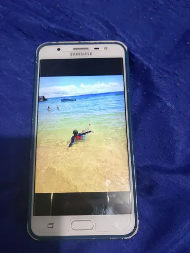 Samsung Galaxy J7 prime