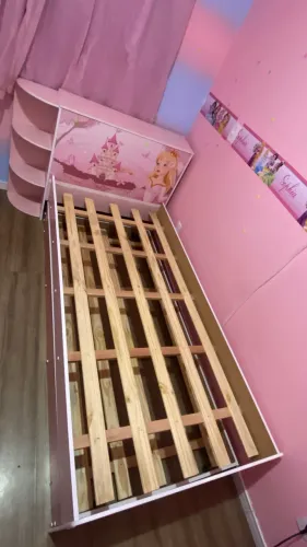 Cama infantil solteiro com cama auxiliar e baú