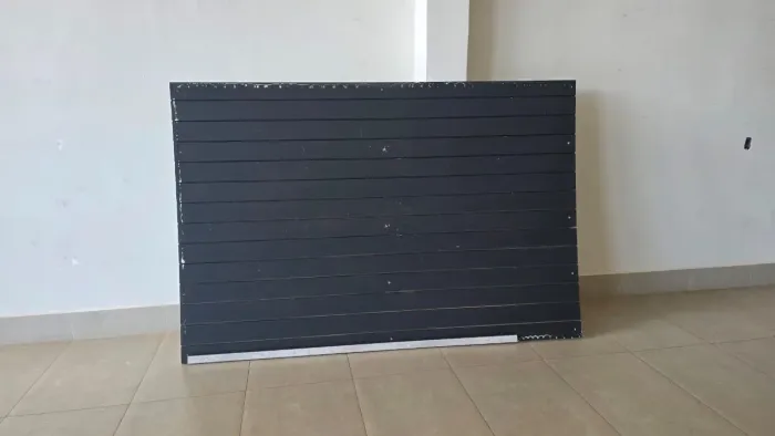 DUAS PLACAS CANALETADAS PRETA MDF PRA LOJA 2,5 METROS