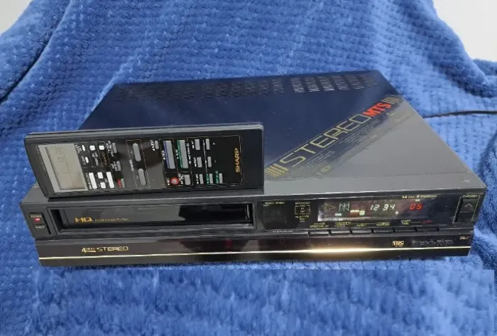 Video Cassete SHARP Estéreo Com Controle Remoto - VC-799b - RARÍSSIMO