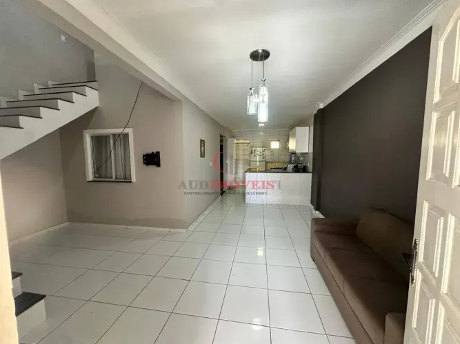 Imóvel para venda possui 130 metros quadrados com 3 quartos em Mondubim - Fortaleza - CE