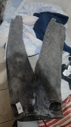 Calça Baggy cinza estornado