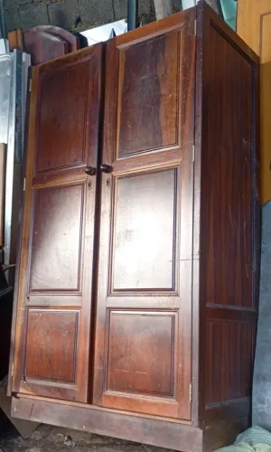 Guarda roupa Antiguidade madeira pura